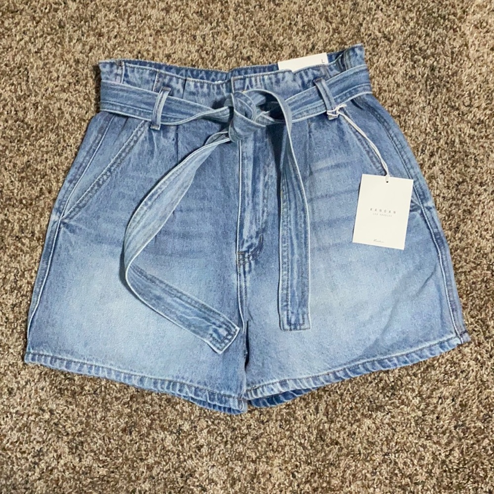 KanCan High waisted shorts, NWT, size L